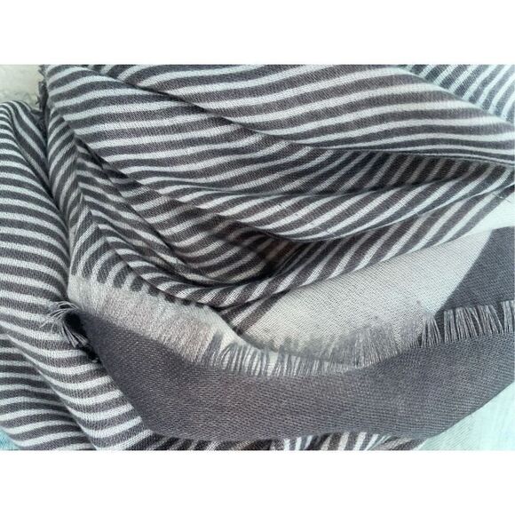 Gap Vintage Stripe Scarf  - Picture 7 of 10